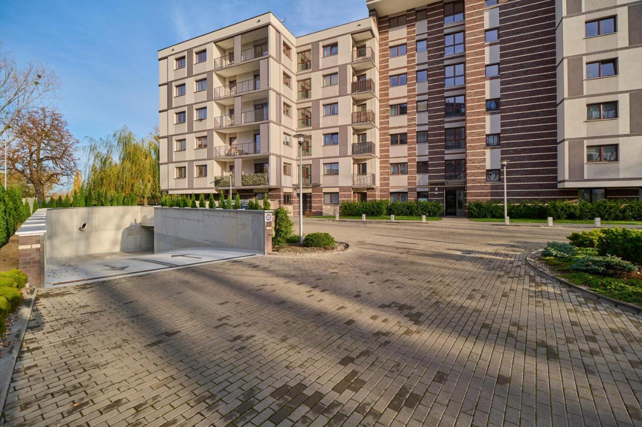 Apartment Wroclaw Krakowska With Balcony And Free Garage By Noclegi Renters Eksteriør billede